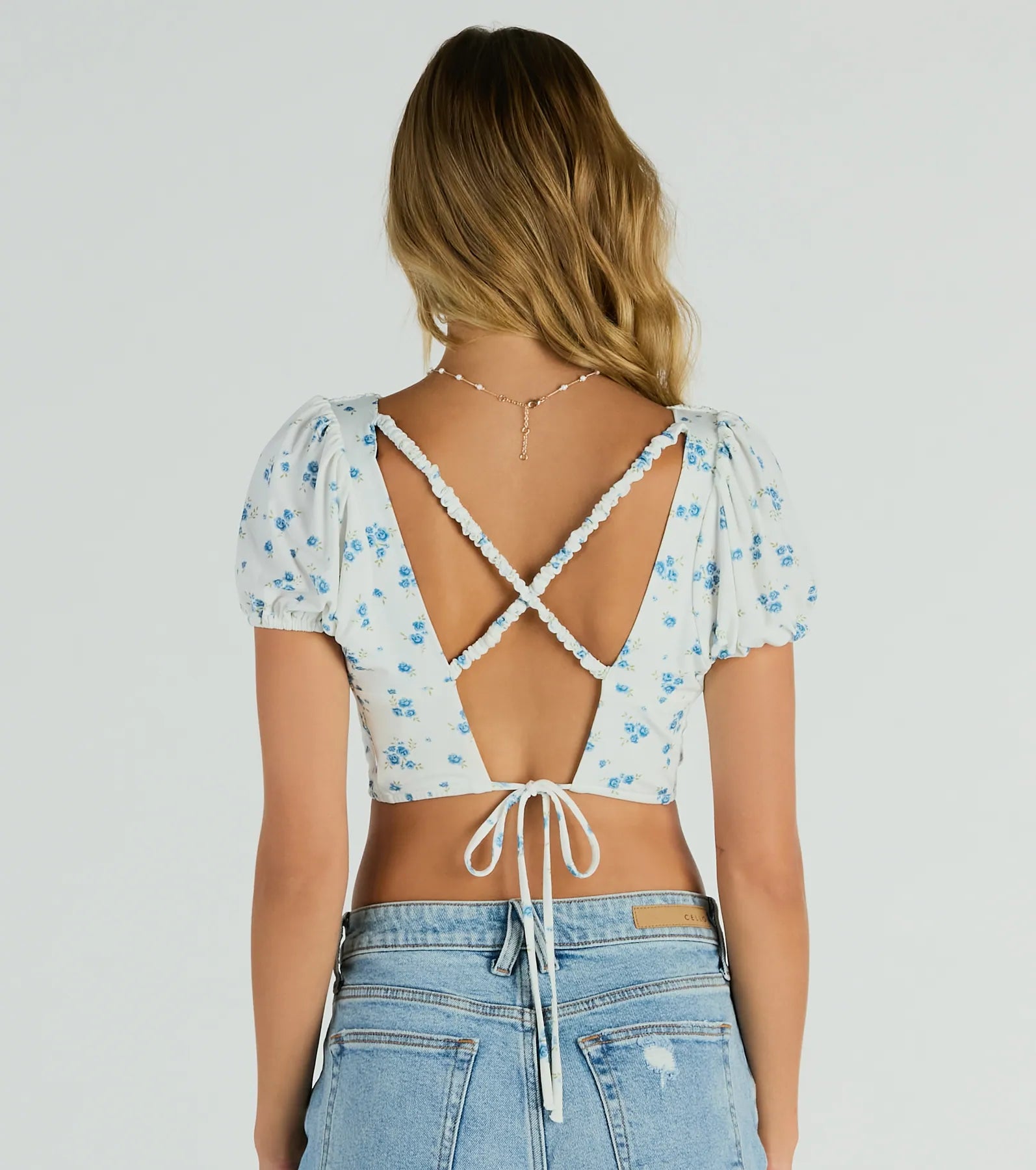 Sweetheart Vibes Strappy Back Floral Crop Top - Image 2