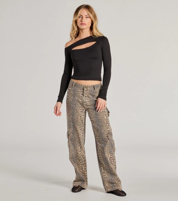 Feeling Chic Cutout One-Shoulder Top - Image 3