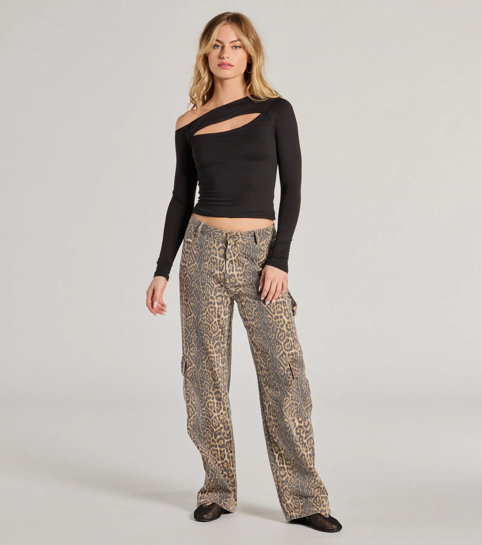 Feeling Chic Cutout One-Shoulder Top - Image 3