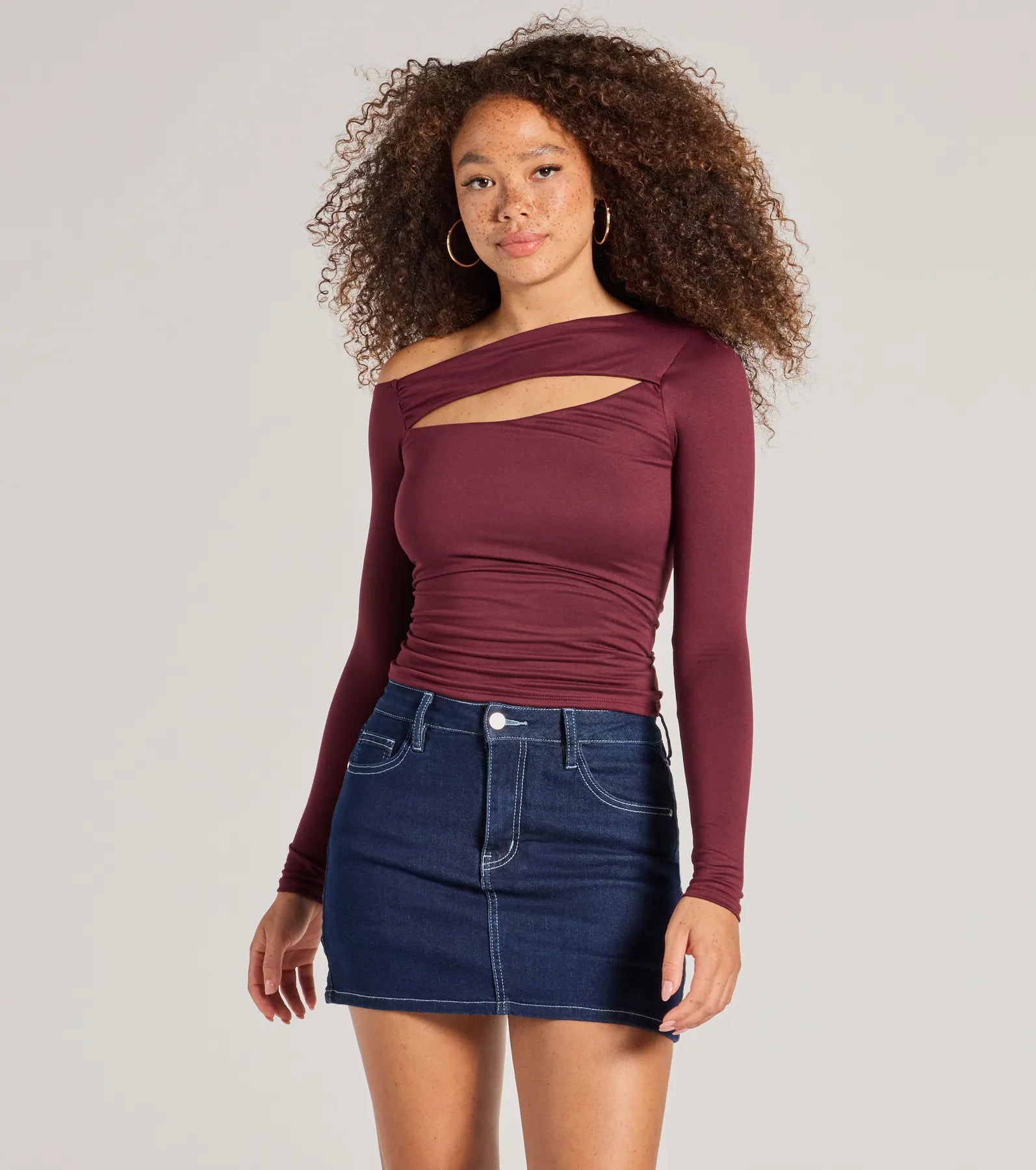 Feeling Chic Cutout One-Shoulder Top - Image 5