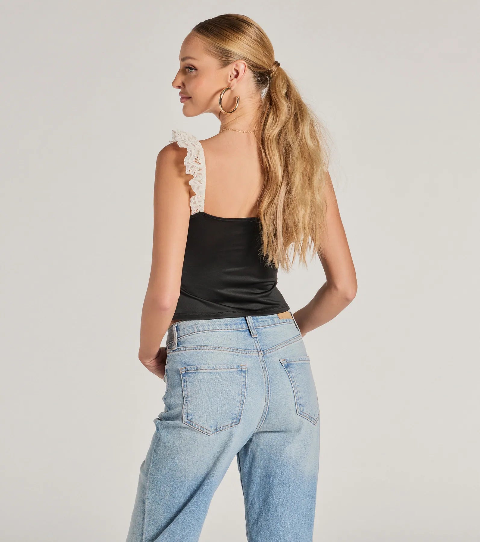 Effortlessly Pretty Lace And Knit Sleeveless Top - Image 2