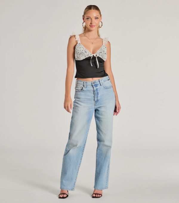 Effortlessly Pretty Lace And Knit Sleeveless Top - Image 3