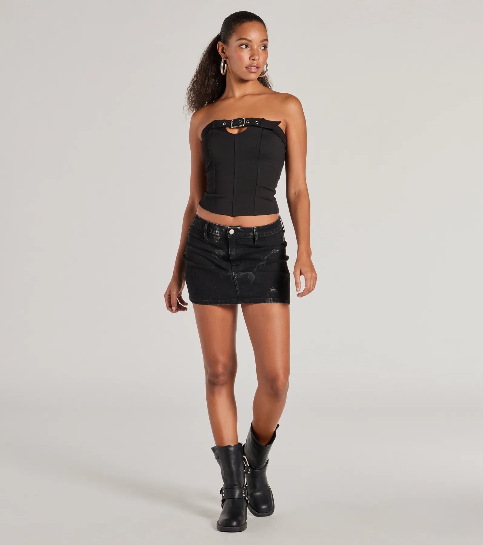 Trendy Edge Buckle Strap Tube Top - Image 3