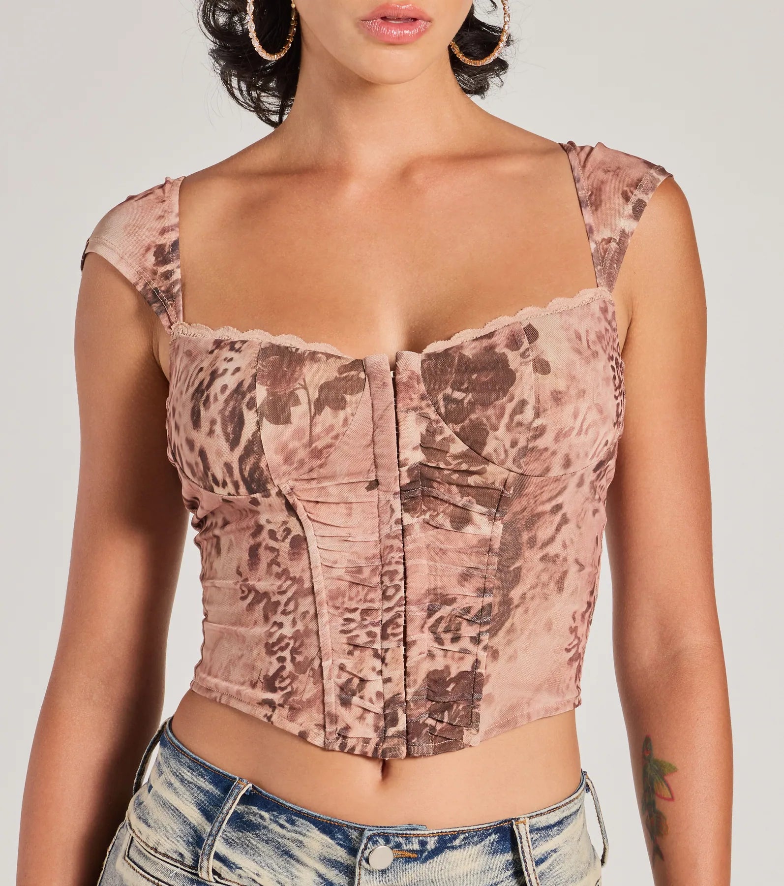 Sassy And Fierce Sleeveless Leopard Print Bustier - Image 8