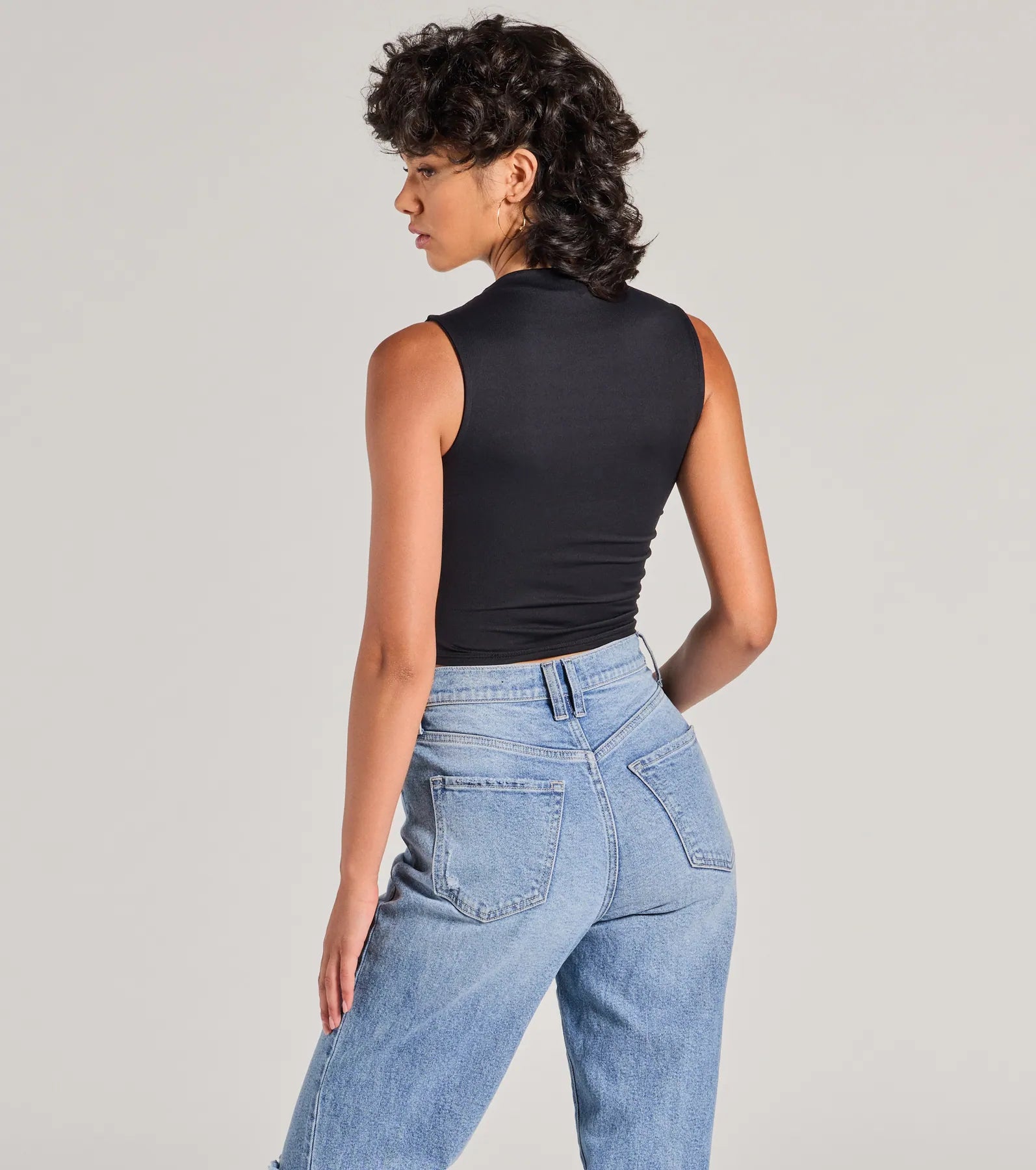 Stylish Basic Sleeveless Mock Neck Crop Top - Image 2