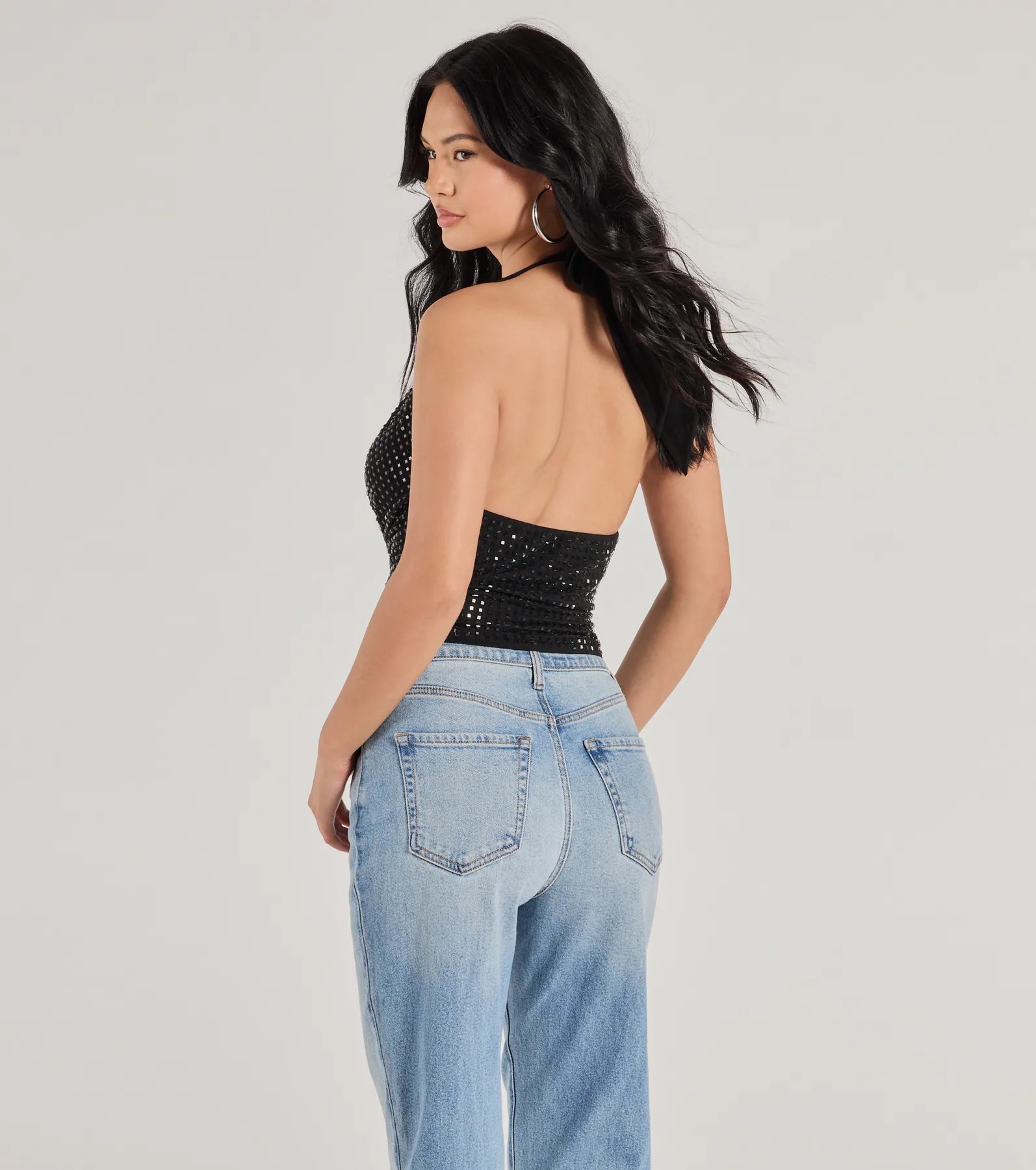 Glitzy Chic Cropped Rhinestone Halter Top - Image 6