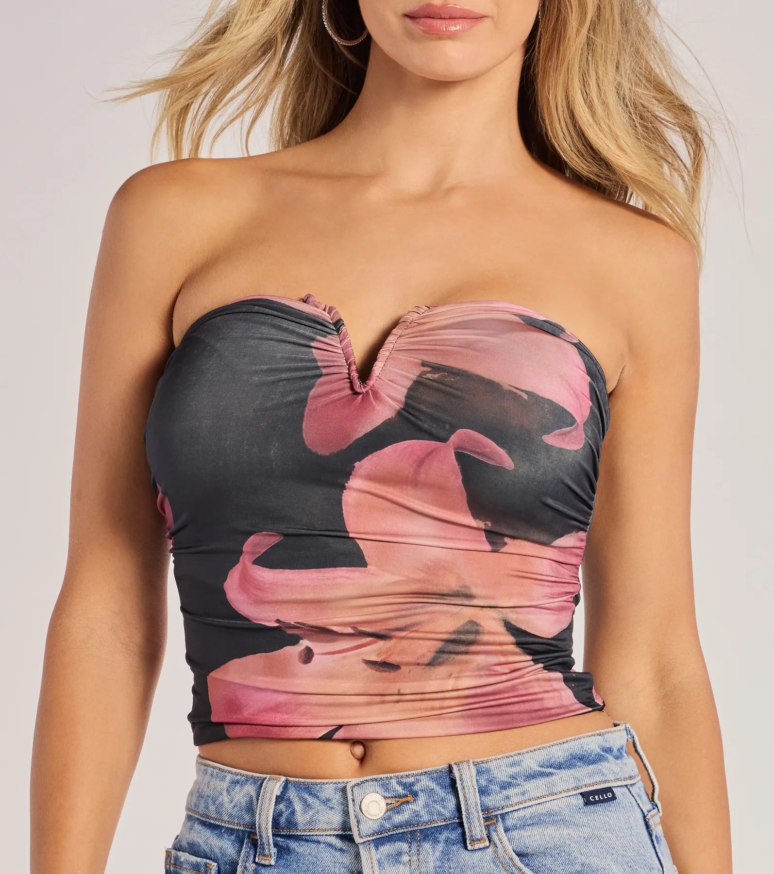Pretty Aura Floral Print Strapless Crop Top - Image 3