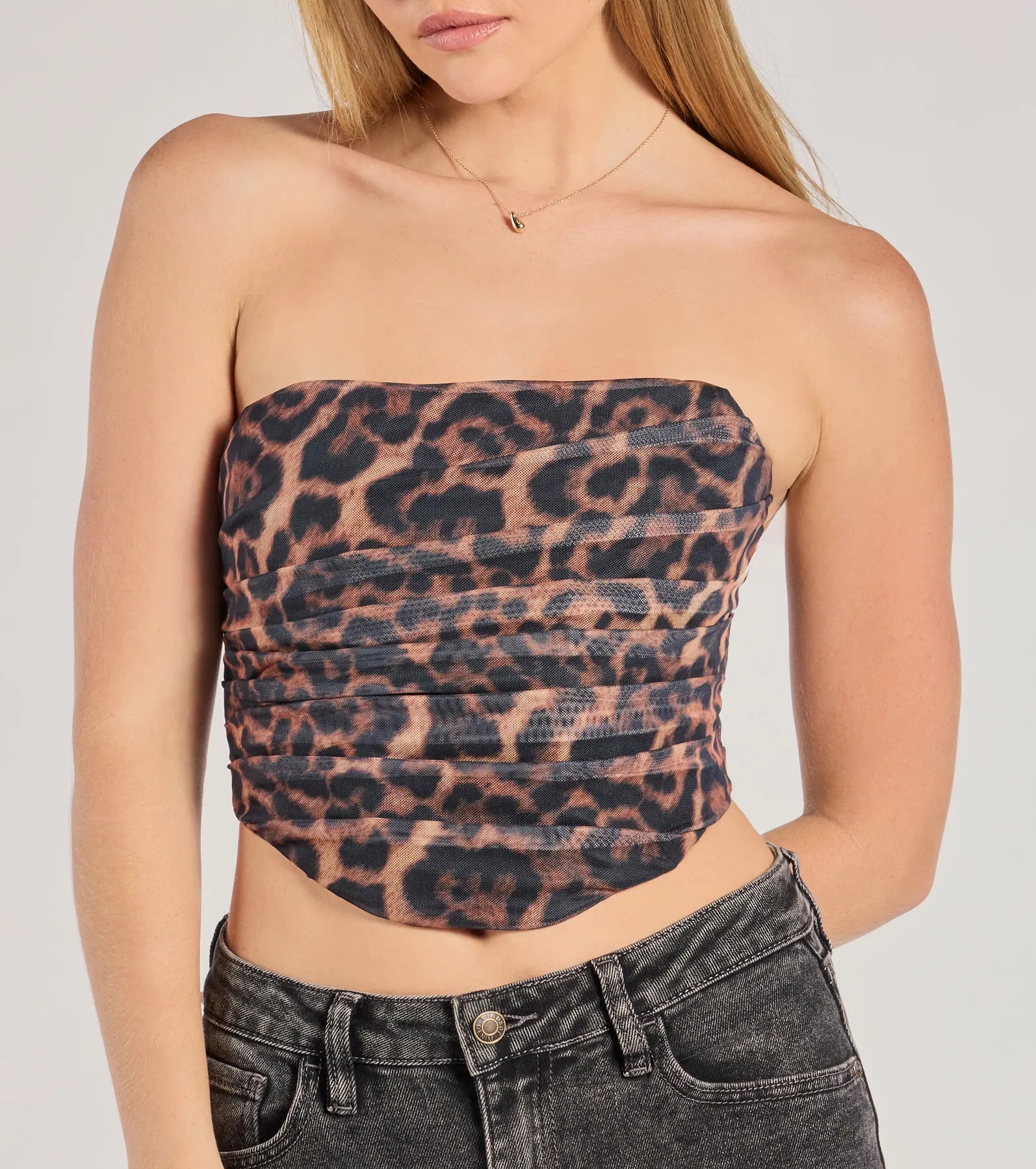 Roaring Glam Sleeveless Leopard Print Cropped Corset - Image 4