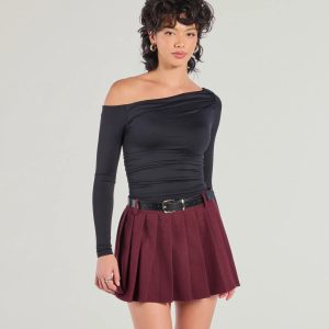 Looking Flawless Smooth Off-The-Shoulder Top