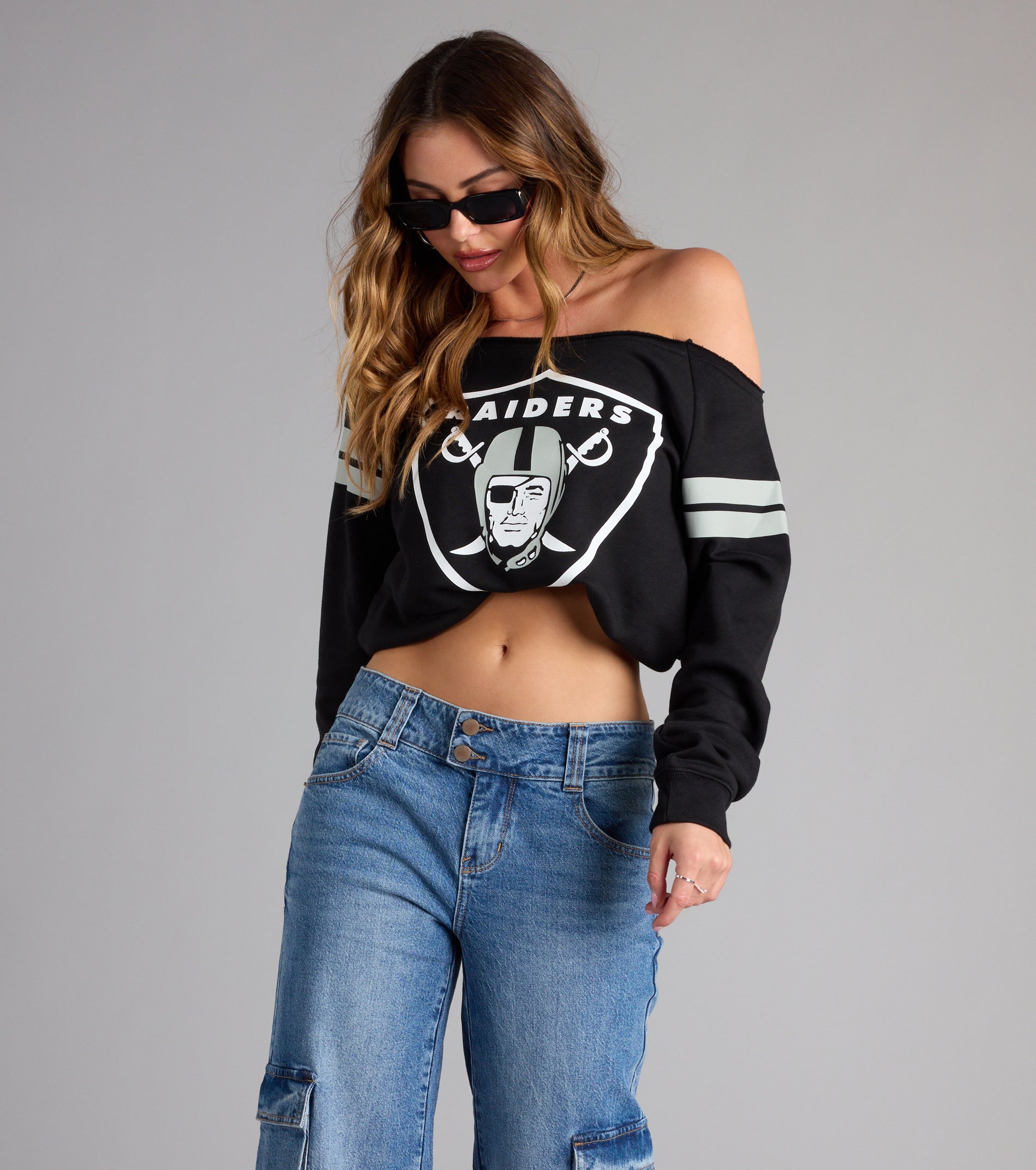 Ultra Game NFL Las Vegas Raiders Pull-Over Top - Image 4