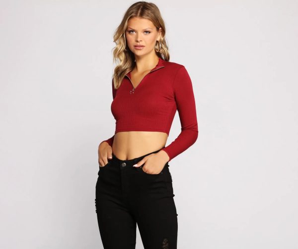 Sporty Chic Zip-Up Crop Top - Image 9