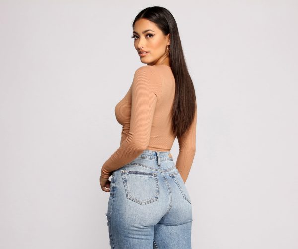 Draw Me In Ribbed Crop Top - Image 3