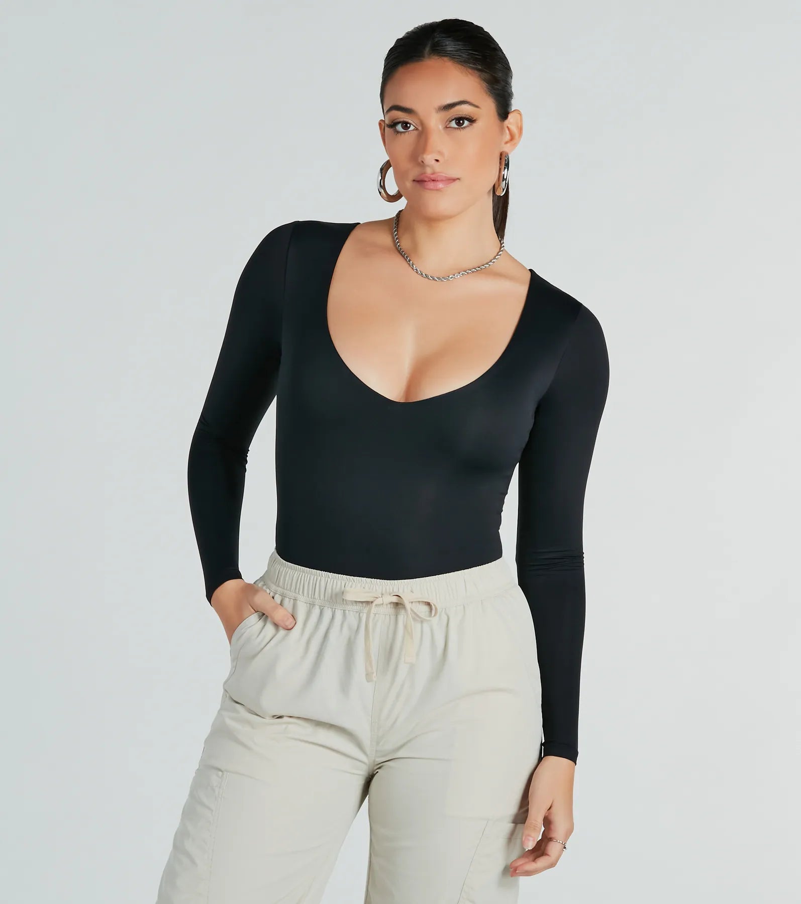 Smooth Silhouette V-Neck Long Sleeve Bodysuit - Image 6