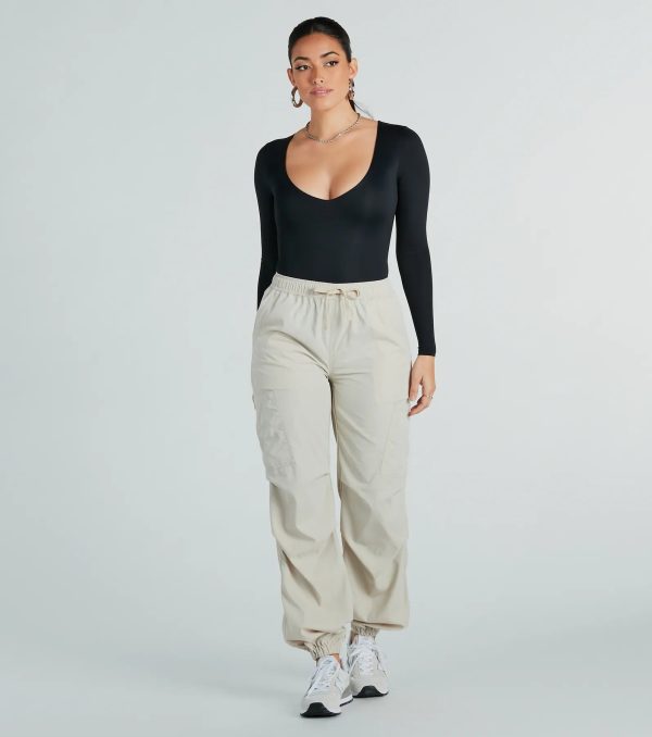 Smooth Silhouette V-Neck Long Sleeve Bodysuit - Image 8