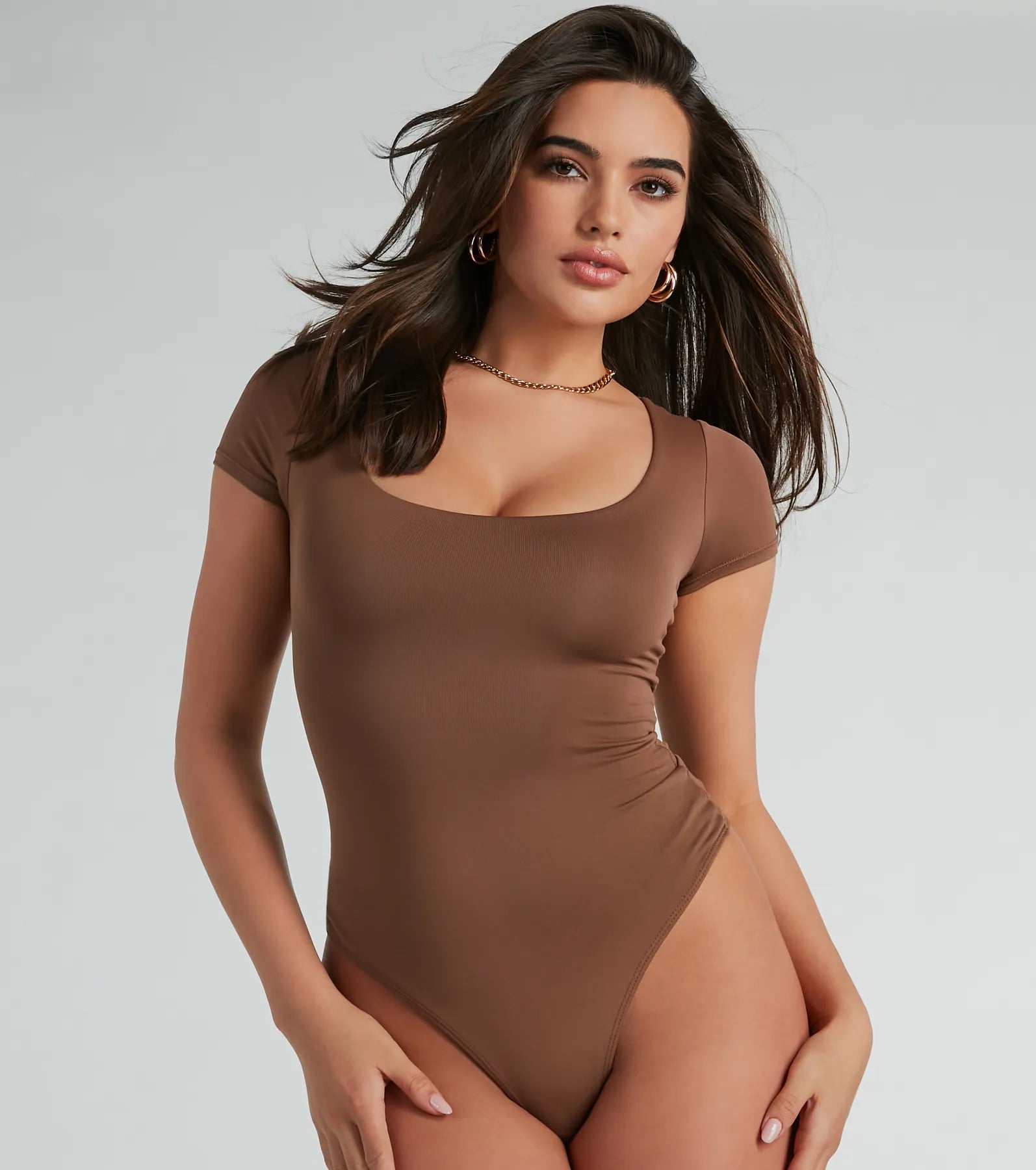 Smooth Silhouette Scoop Neck Short Sleeve Bodysuit - Image 9