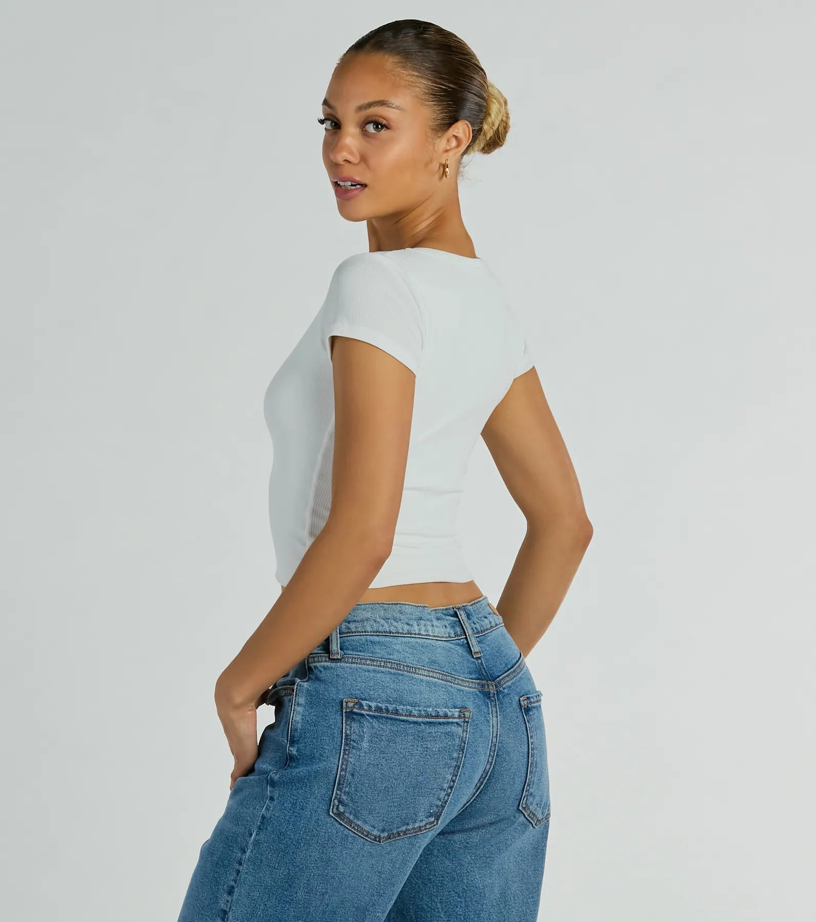 So Good Basic Scoop Neck Crop Tee - Image 2