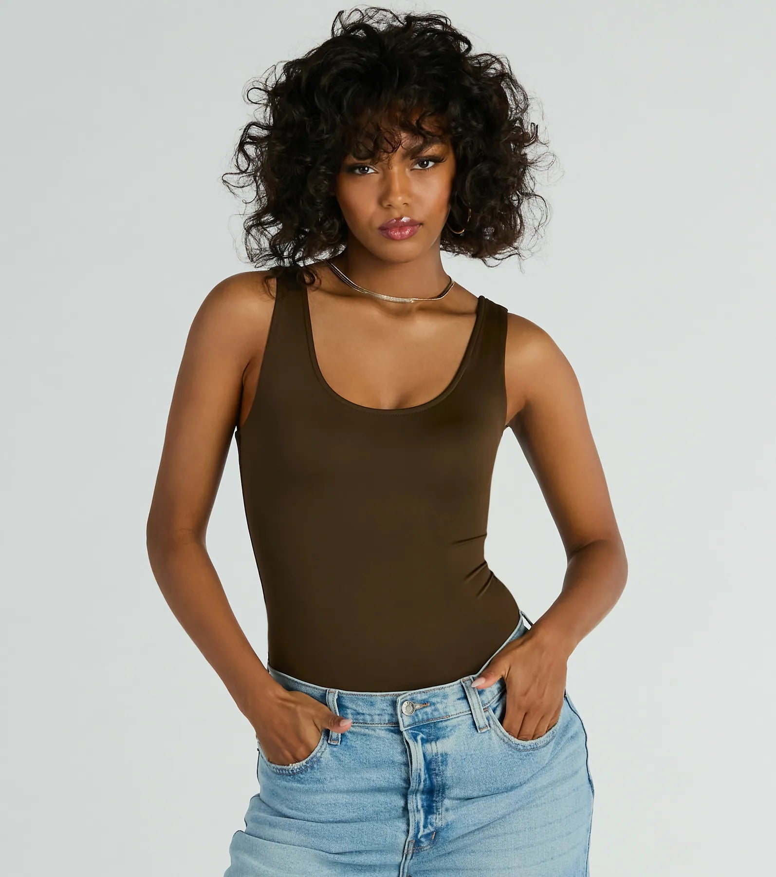 Smooth Silhouette Sleeveless Scoop Neck Bodysuit - Image 11