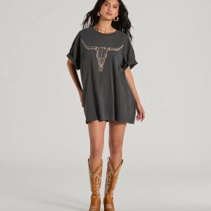 Giddy Up Cowgirl Longhorn Oversized Graphic Tee