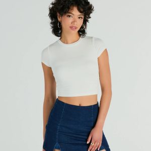 Effortless Style Short Sleeve Ribbed Knit Crop Top