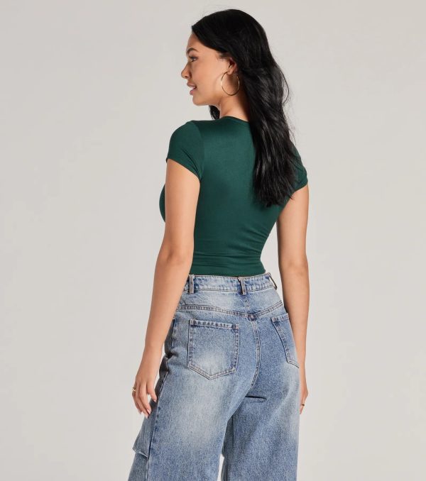 Casual Must-Have Crew Neck Crop Top - Image 7