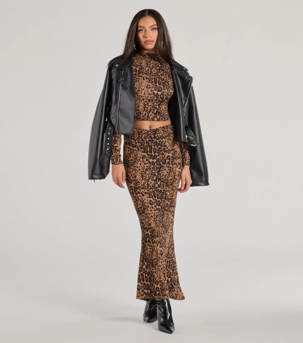 Bold Aura Leopard Print Knit Crop Top - Image 4