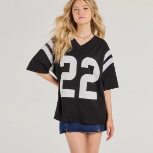 22 Oversized Graphic Tee