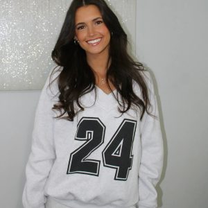 24 Graphic Oversized Pullover Sweatshirt