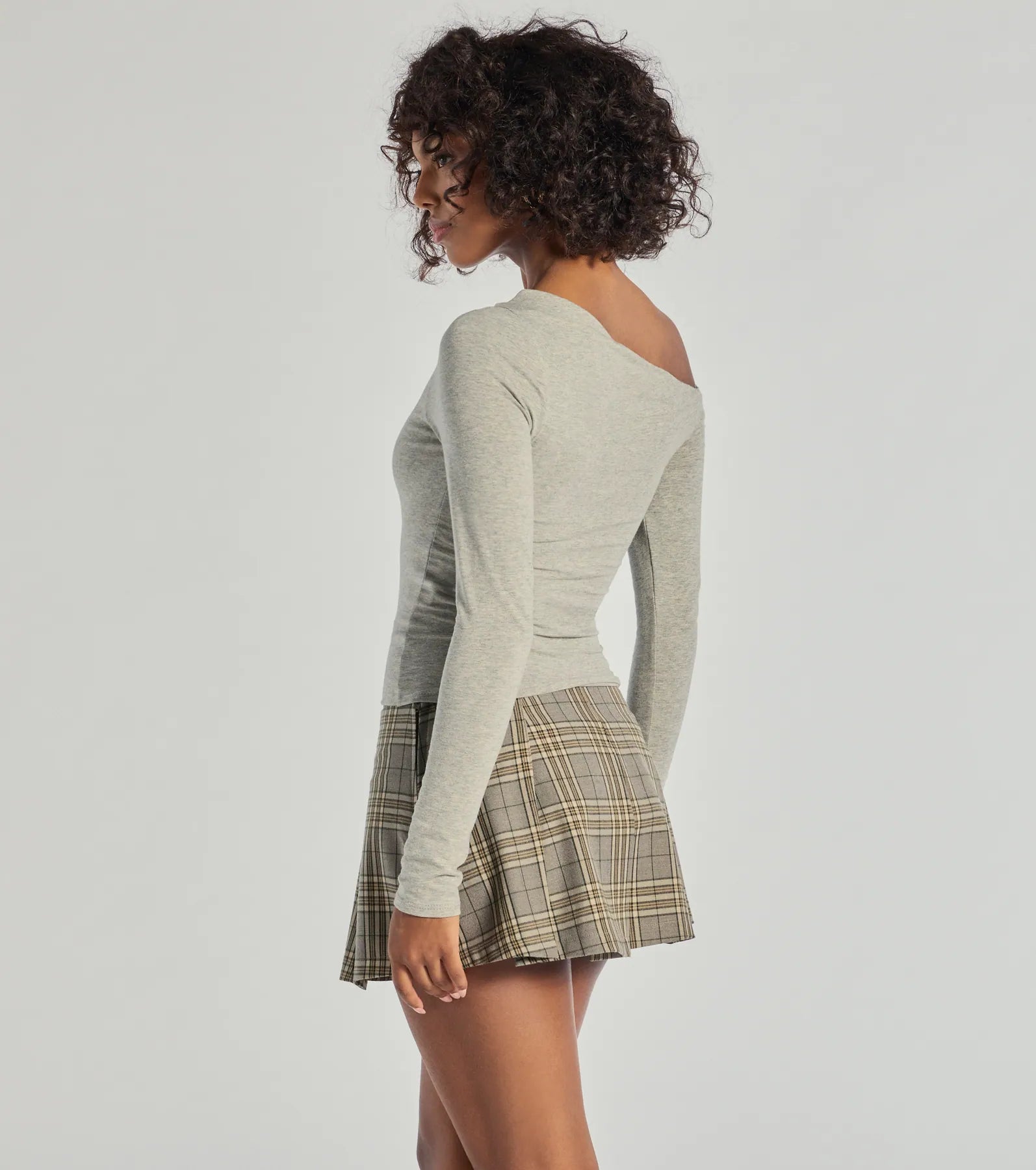 Chic Detail Off-Shoulder Long Sleeve Top - Image 2