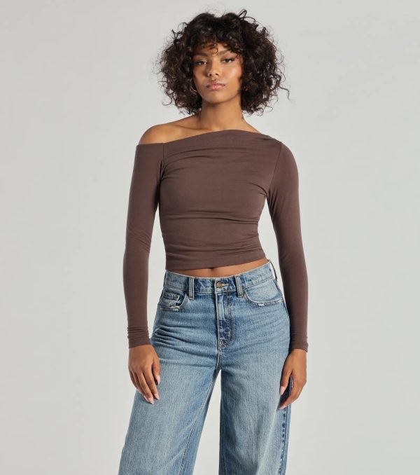 Chic Detail Off-Shoulder Long Sleeve Top - Image 9