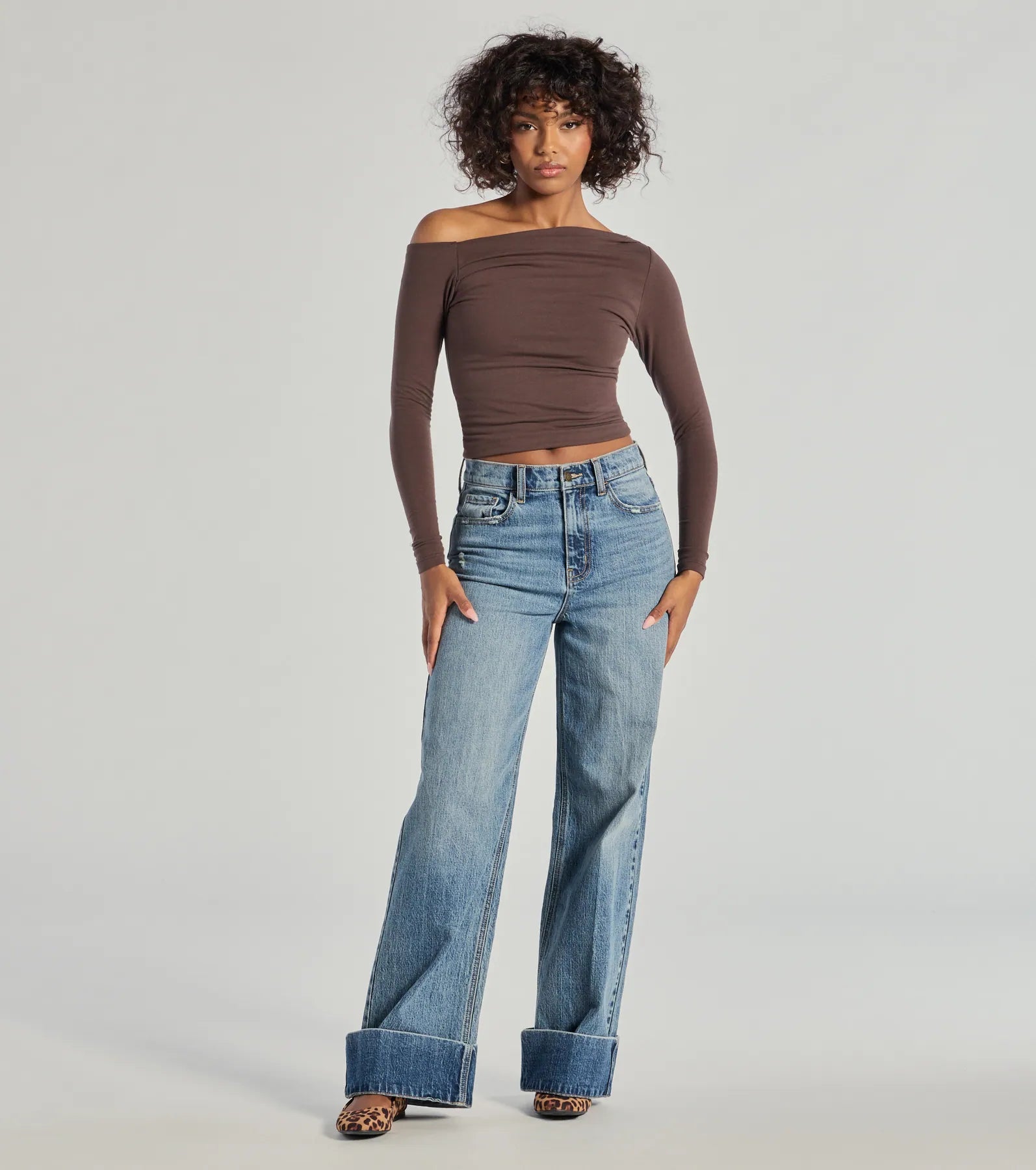 Chic Detail Off-Shoulder Long Sleeve Top - Image 11