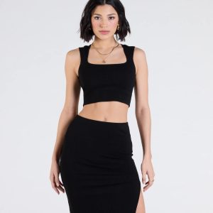 Elevated Era Ribbed Knit Cropped Tank Top