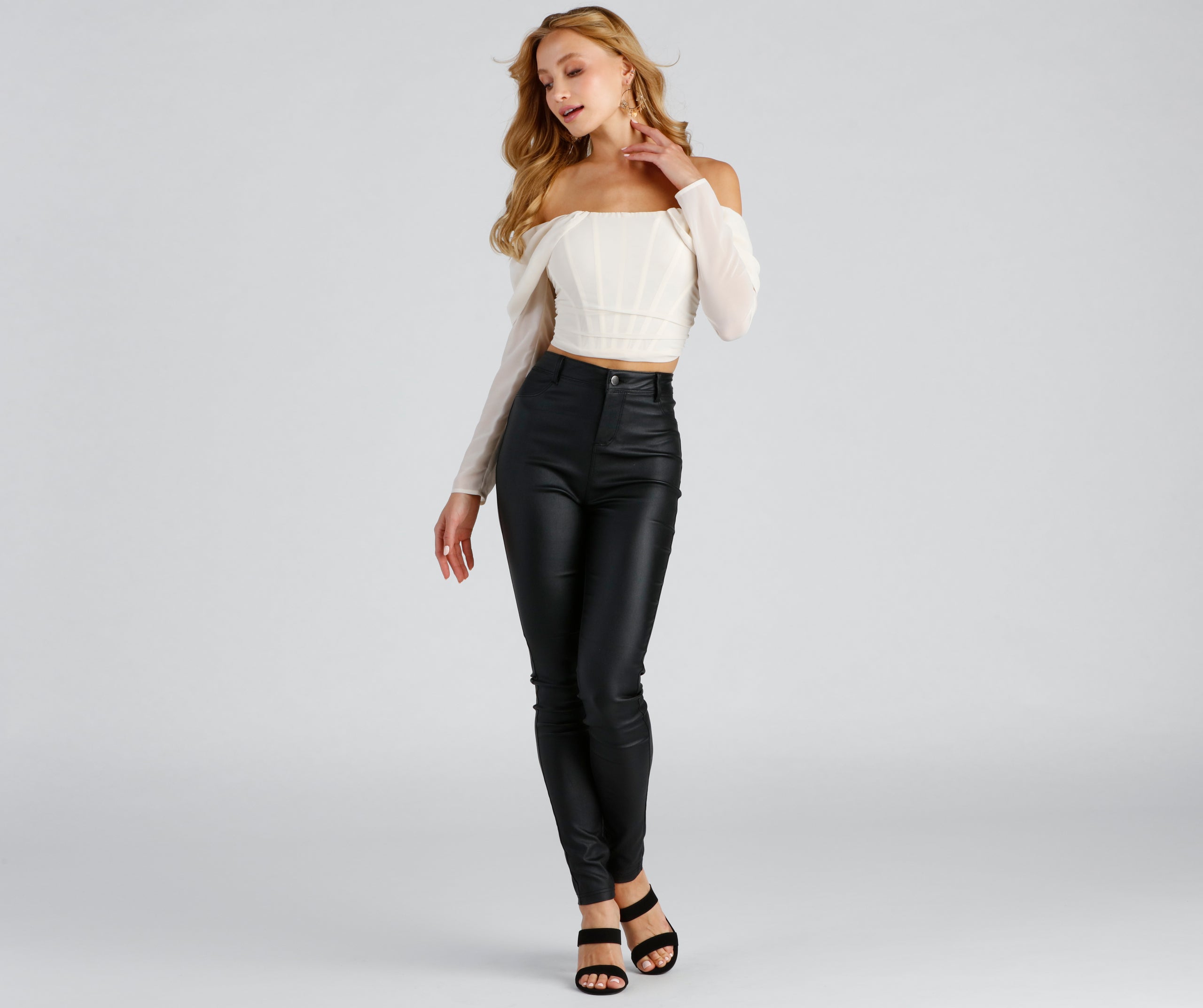 Effortless And Chic Cropped Corset Top - Image 4