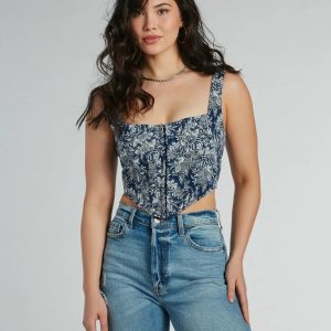 Delight And Allure Sleeveless Tapestry Corset Top