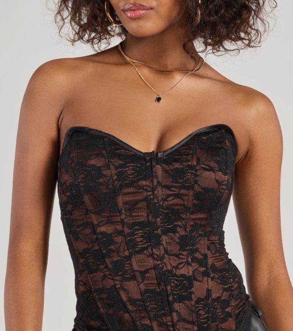 Queen Of Midnight Lace Corset Top - Image 4