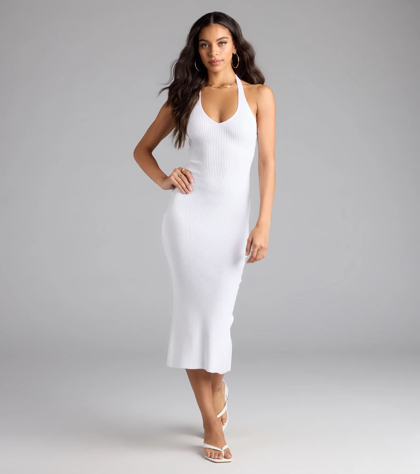 Curve Avenue Halter V-Neck Bodycon Midi Dress - Image 9