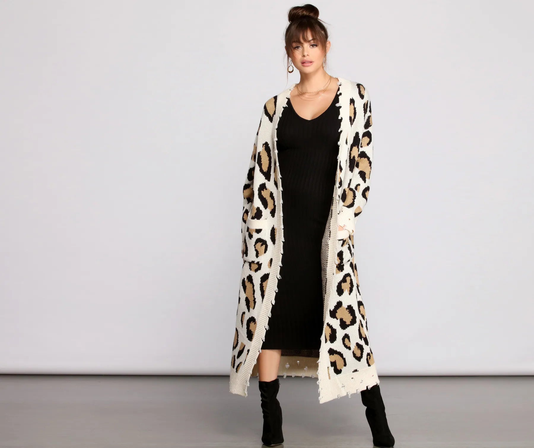 Stylishly Spotted Leopard Print Duster - Image 4
