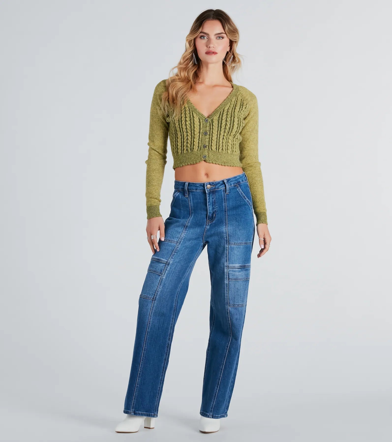 Fashionable Cozy Cable Knit Crop Cardigan - Image 3