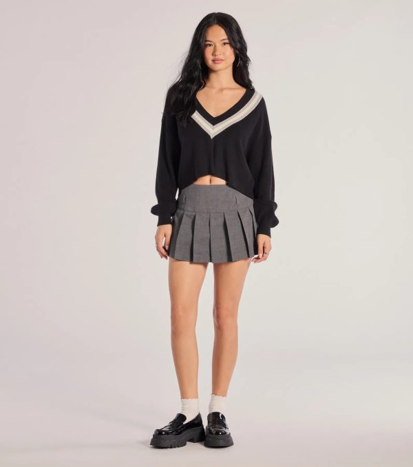 Preppy Impression Striped V-Neck Sweater Crop Top - Image 3