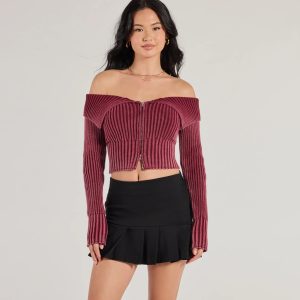 Trendsetting Style Off-The-Shoulder Cropped Knit Top