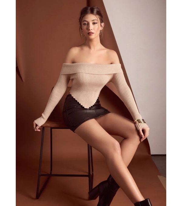 Trendy Textures Ribbed Knit Off-The-Shoulder Top - Image 7