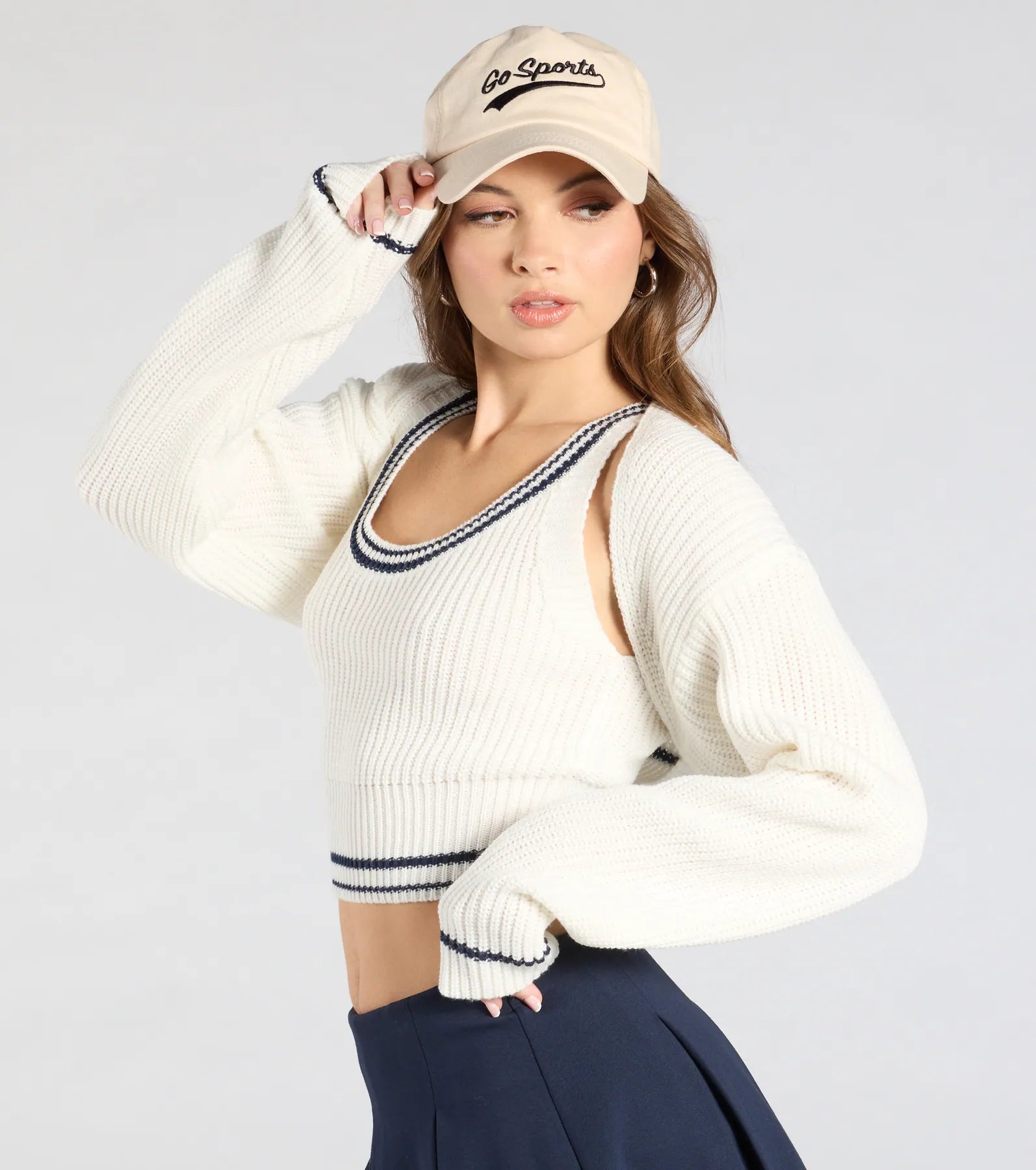 Striped And Stylish Knit Crop Bolero - Image 4
