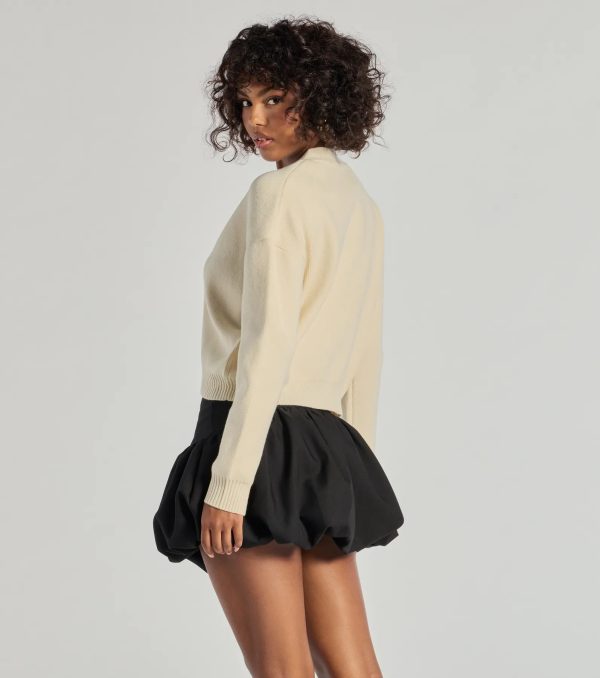 Floral Charm Cropped Cardigan Knit Sweater - Image 2