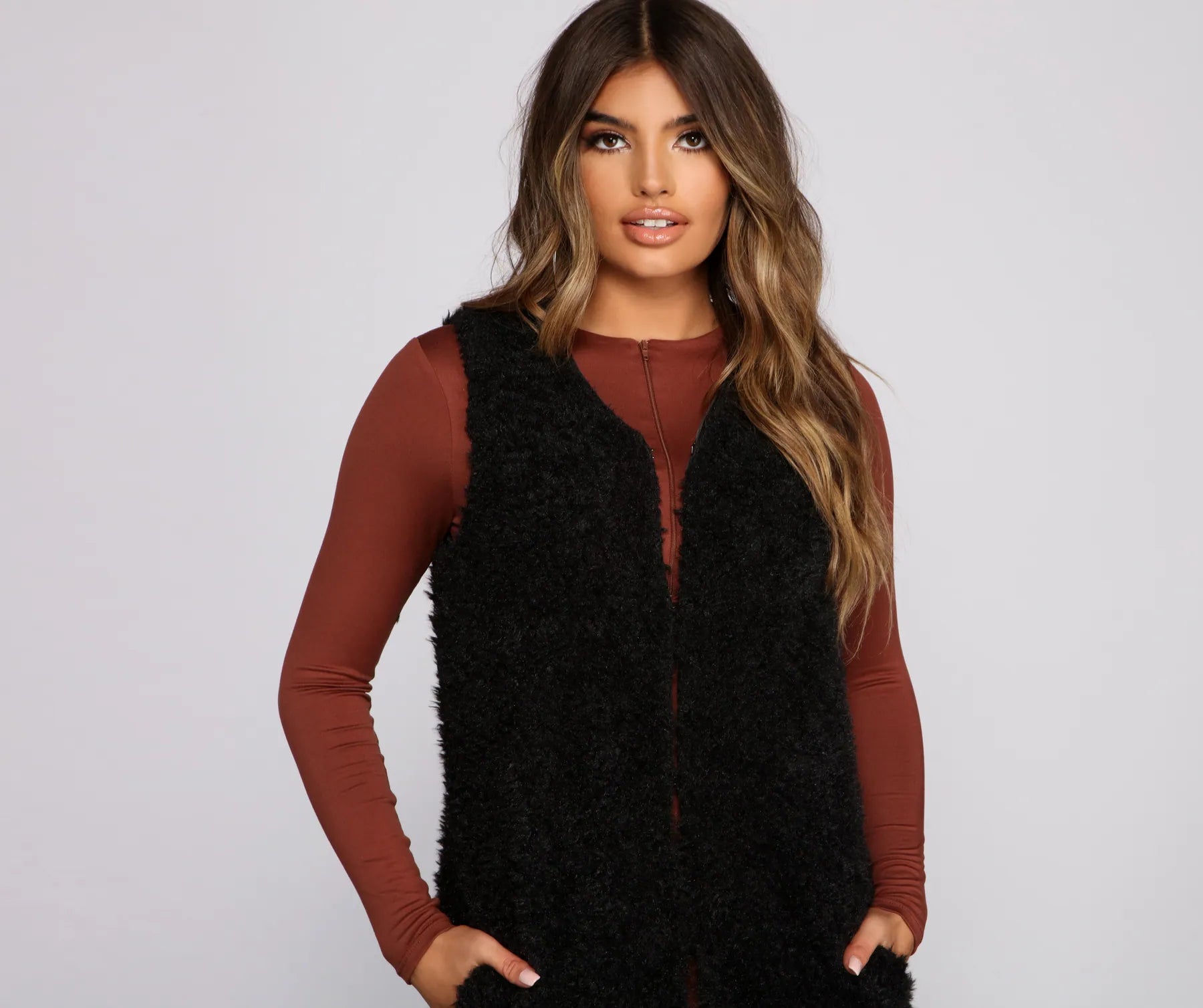Chic Fashionista Faux Fur Vest - Image 11