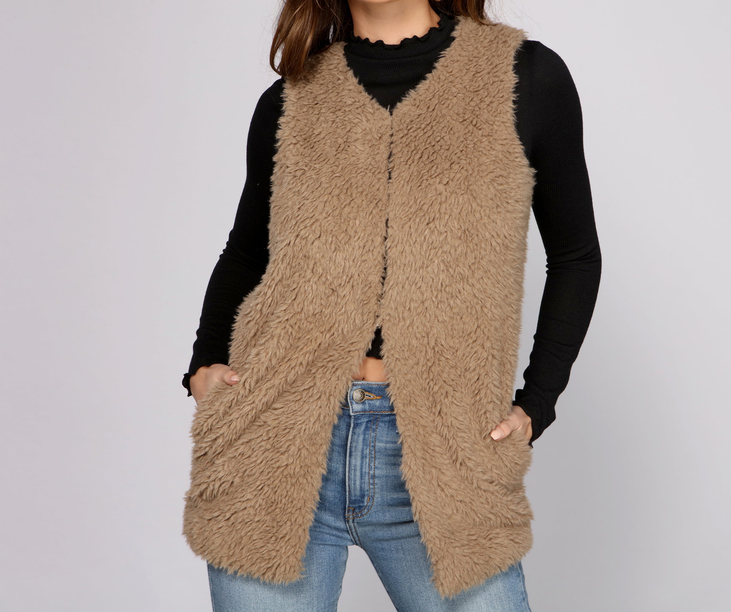 Chic Fashionista Faux Fur Vest - Image 7