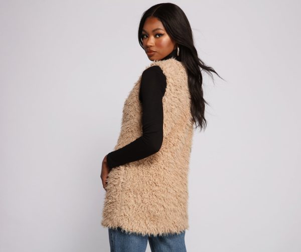 On Trend Faux Fur Vest - Image 6