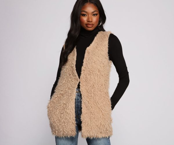On Trend Faux Fur Vest - Image 8