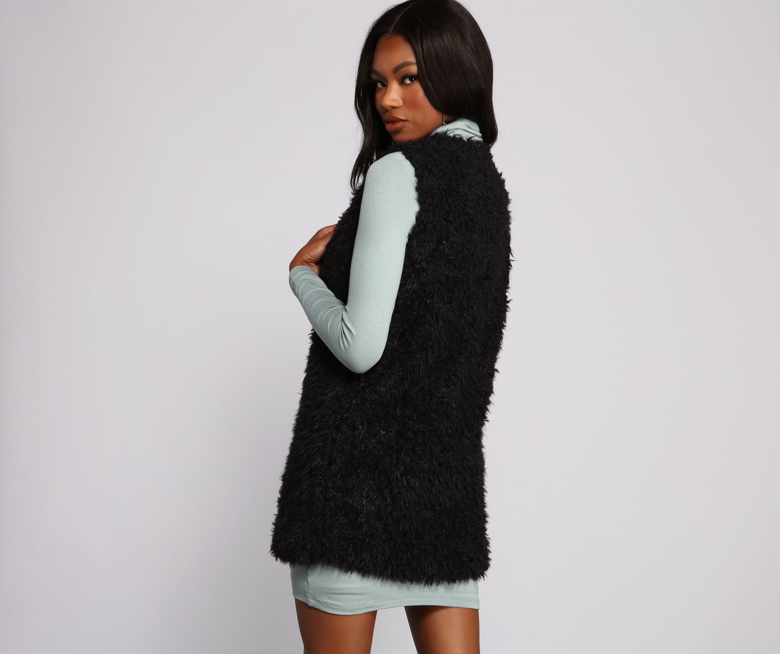 On Trend Faux Fur Vest - Image 2