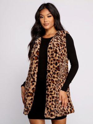 So Sassy Faux Fur Leopard Print Vest