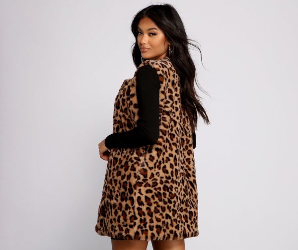 So Sassy Faux Fur Leopard Print Vest - Image 2