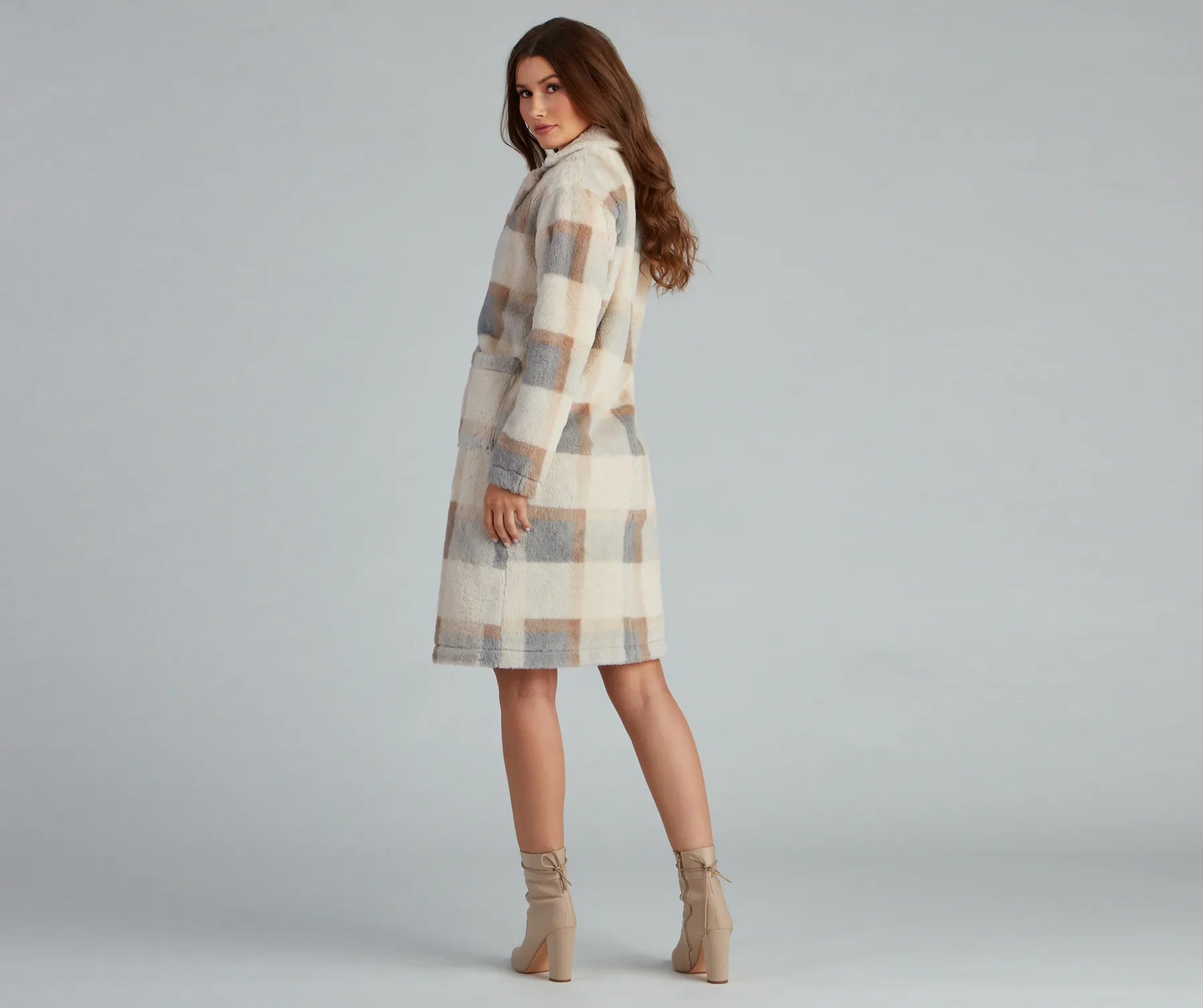So Stunning Faux Fur Plaid Coat - Image 4